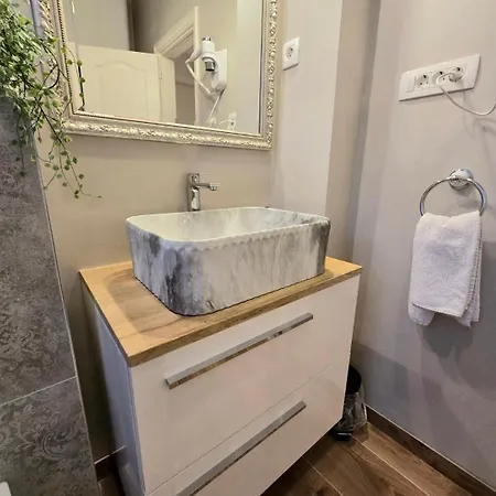 Suzy Apartment *